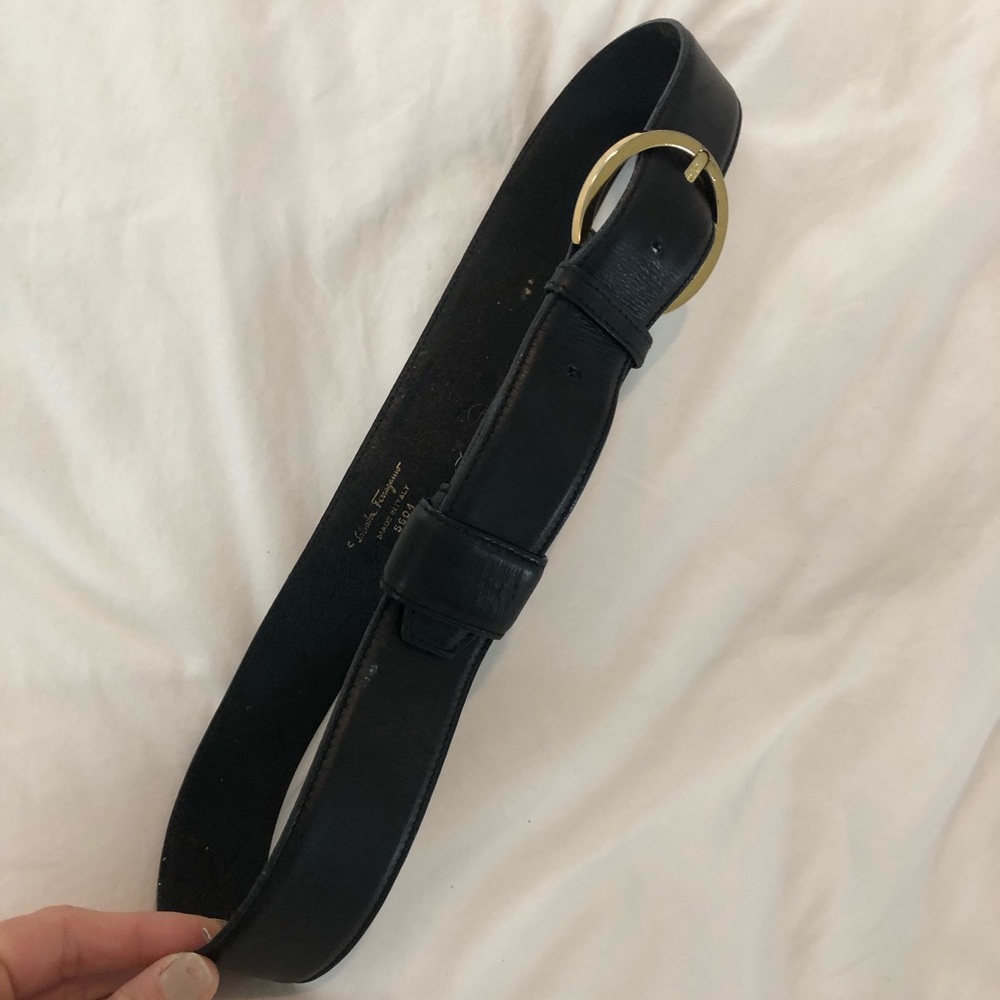 Salvatore Ferragamo leather belt, black, GUC